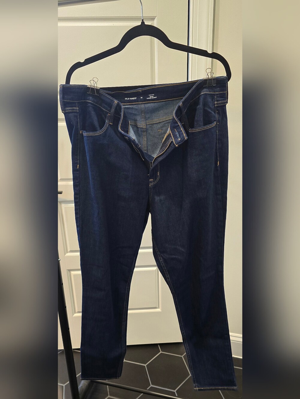 Old Navy Super Skinny WOW Dark Rinse Jeans Size 16